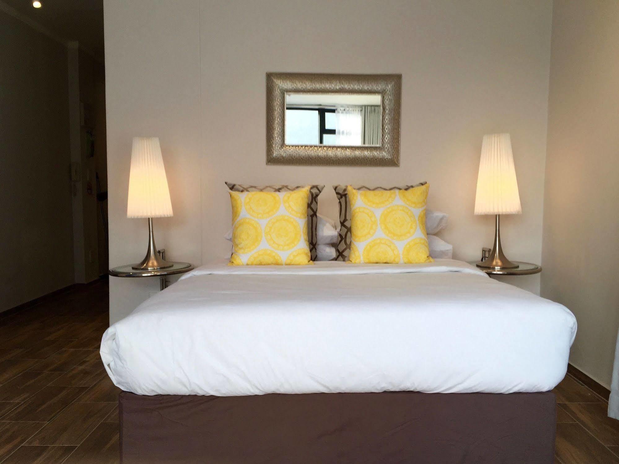 Urban Oasis At The Four Seasons Appartement *